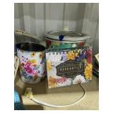 3 Pcs - Pioneer Woman Floral Sifter - Crockpot