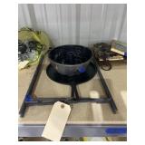 Rose Bundt Pan - Lodge Skillet & Plant Stand