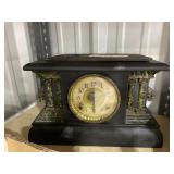 Decorative Wind Up Mantle Clock - no key