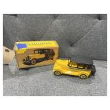 1926 Checker Cab Avon Decanter in box
