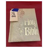 Family Circle Edition Holy Bible
