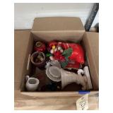 Box of Christmas Dï¿½cor
