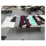 Assorted Womenï¿½s Clothing - Sz Small & Ex Small