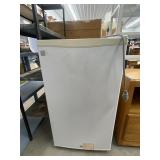GE Mini Fridge 18"L x 19"W x 32"H