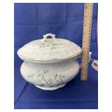Dredsden Covered Pot w/Handle