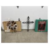 Metal Cross Dï¿½cor - Metal Garden Dï¿½cor