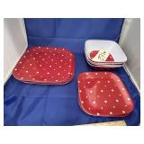 12 Pc - Plastic Bowls & Plates