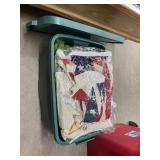 Christmas & 4th of July Dï¿½cor in Plastic Bin w/Lid