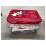 Locking Plastic Tote w/Dish Towels