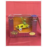 The Muffet Show 25 Yr Figurine in Box
