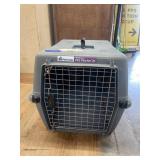 Pet Mate Deluxe Jr Plastic Pet Crate 15"x22"x17"