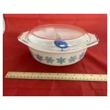 Vintage Pyrex Snowflake Casserole Dish w/Lid
