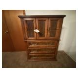 Dresser/Cabinet 36'L x 18'W x 48'H