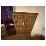 Dresser/Cabinet 35'L x 18'W x 48'H