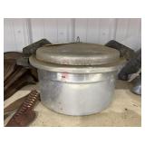 Mirror 12 Qt Pressure Cooker - no gauge - canï¿½t