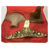 Wall Dï¿½cor - Wall Pocket & Porcelain Vase