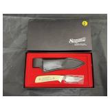 Schrade Scrimshaw 2-1/2' Fixed Blade Knife