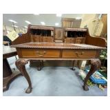 Vintage Wood Desk 40'L x 25'W x 42'H