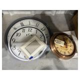 3 Round Wall Clocks 22' & Smaller & Pic Frames