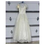 Vintage Wedding Dress 11'W x 54'H