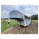 Gooseneck Cattle Trailer w/2 Divider Gates