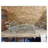 Metal Handled Basket Dï¿½cor 13'x22'x5'