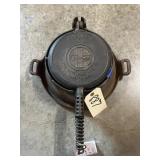 American No 8 Cast Iron Waffle Iron