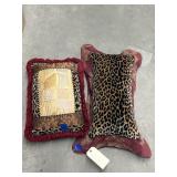2 - Decorative Pillows