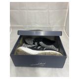 Sz 8 Women's Shoes in box