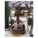Morgan Vise on Stand 4-1/2'