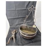 Metal Wall Plant Holder & Cast Iron Lady Dï¿½cor