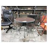 Expanded Metal Patio Table w/2 Chairs 31'Dia