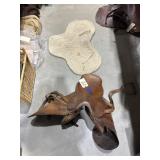 Leather Riding Saddle 17' & Saddle Blanket