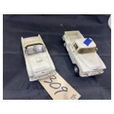 Die Cast Ford Thunderbird & Chev Stepside 1:24