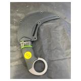 Schrade Fixed Blade Karumbit w/Kydex Sheath