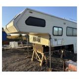 1991 Western Wilderness 10QB Truck Camper