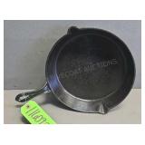 Antique BV N0. 8 Cast Iron Skillet Gate Mark