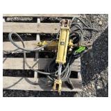2- John Deere Cylinders w/ Hose