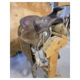 Keyston 15" Saddle