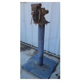 WorkForce 5" Shop Vice on Metal Stand
