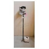 Coleman Lantern on Stand & Replacement Globe