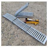 Folding Ramps & Floor Jack