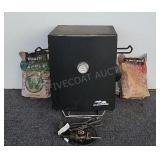 Master Built Smoker with Applewood/Peach Pellets