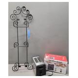Hamilton Beach Toaster (Unused) & Plate Rack