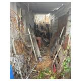 Contents of Alley Way