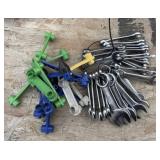 Pittsburgh Wrenches & Plastic Sockets