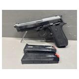 * Taurus PT100AF 40 S&W Pistol