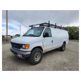 * 2004 Ford Econoline Van