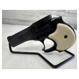 * High Standard Derringer 22mag Revolver & Case