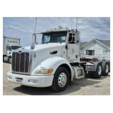 * 2009 Peterbilt 386 Day Cab